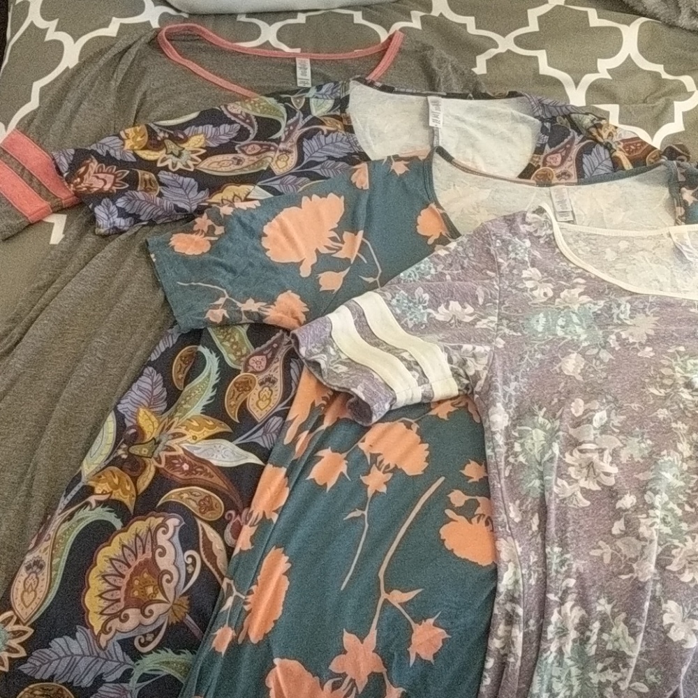 Lularoe Medium Perfect T